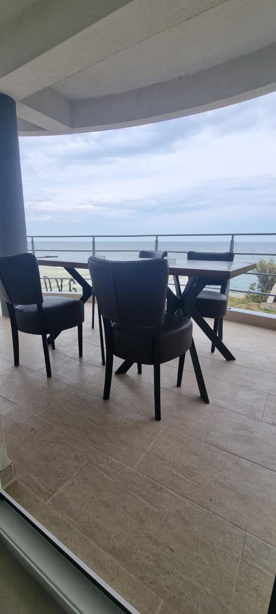 Vila Dvg كوستِنيست المظهر الخارجي الصورة
