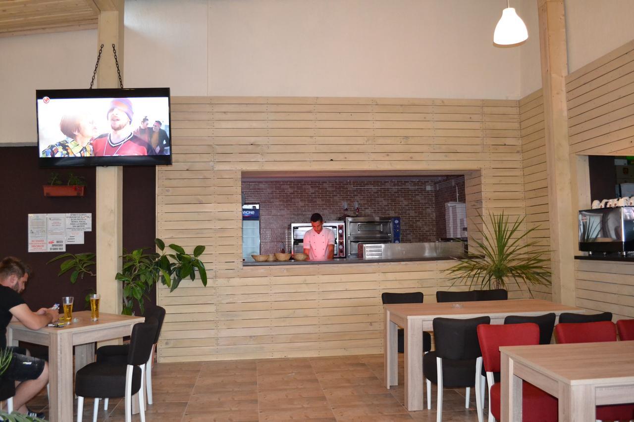 Vila Dvg كوستِنيست المظهر الخارجي الصورة
